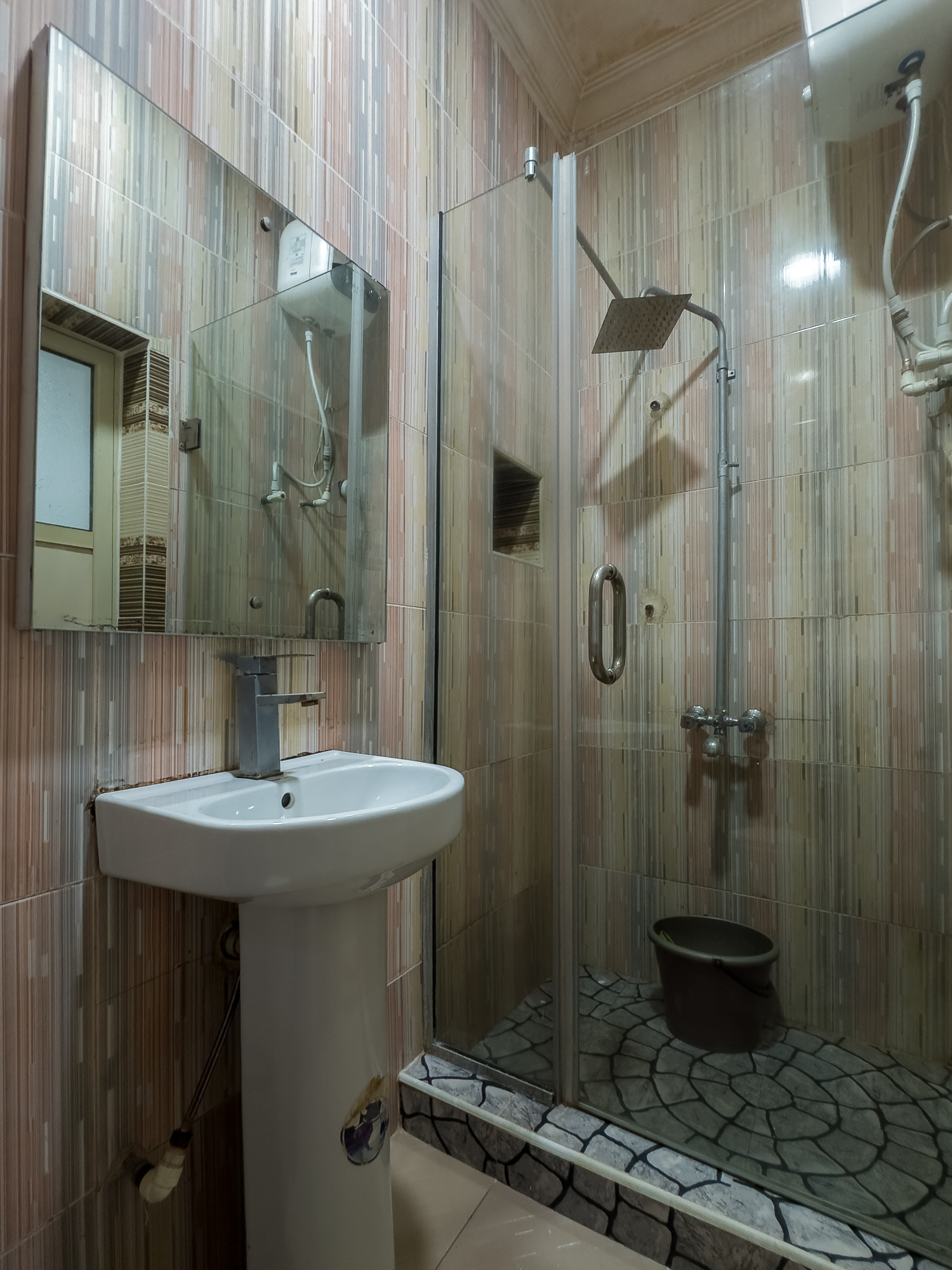 Bathroom 1 2