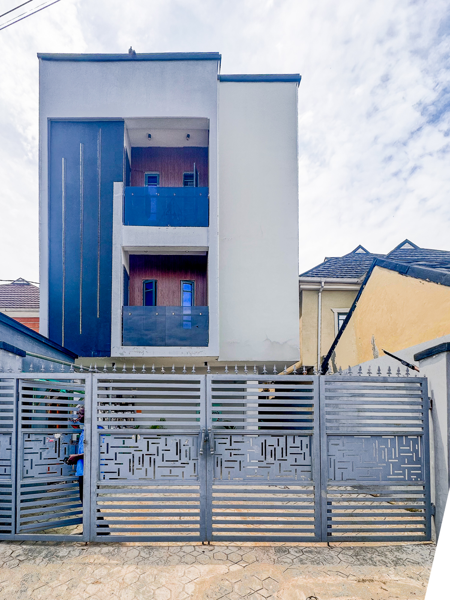 Exterior 1
